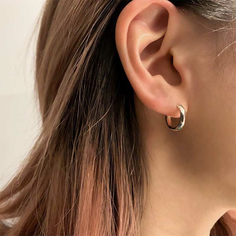 GARNI エメラルドTwelve Stone Pierce 5月誕生石 Twelve Stone Pierce - 5月誕生石 エメラルド | GARNI ONLINE STORE