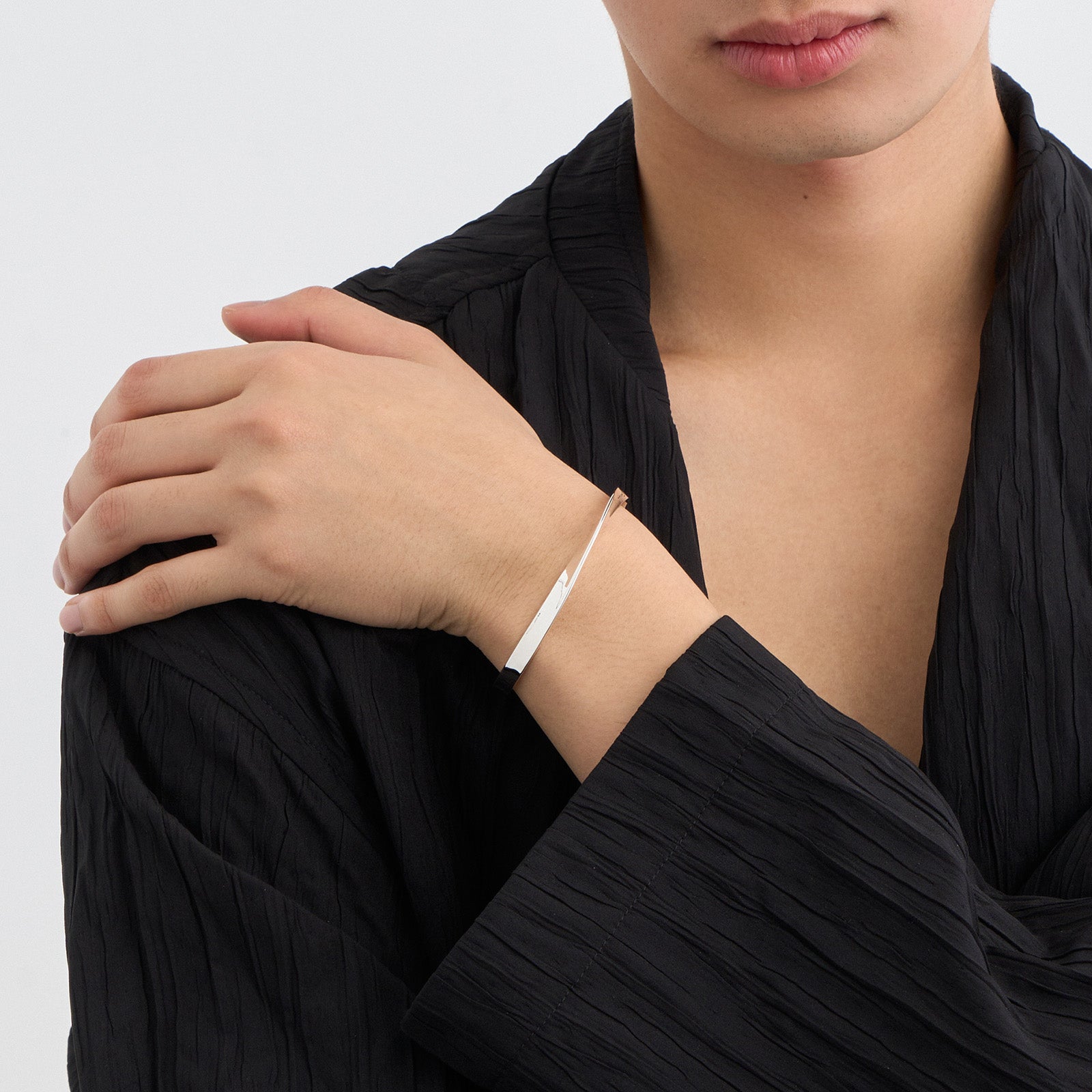 Loop Bangle | GARNI ONLINE STORE