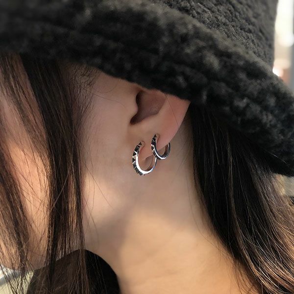 Multiple Studs Pierce | GARNI ONLINE STORE