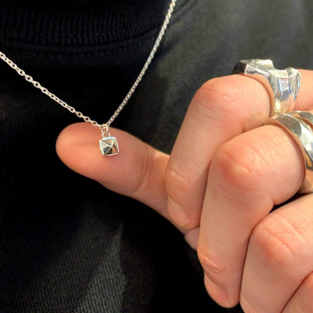 Stud Pendant - S | GARNI ONLINE STORE