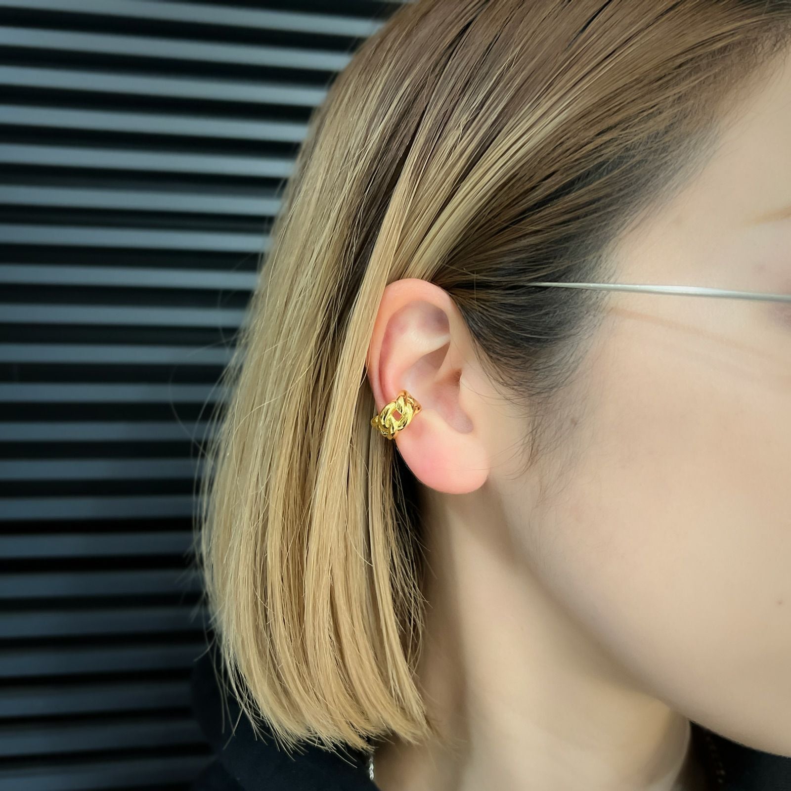 Curb Chain Ear Cuff - GOLD | GARNI ONLINE STORE