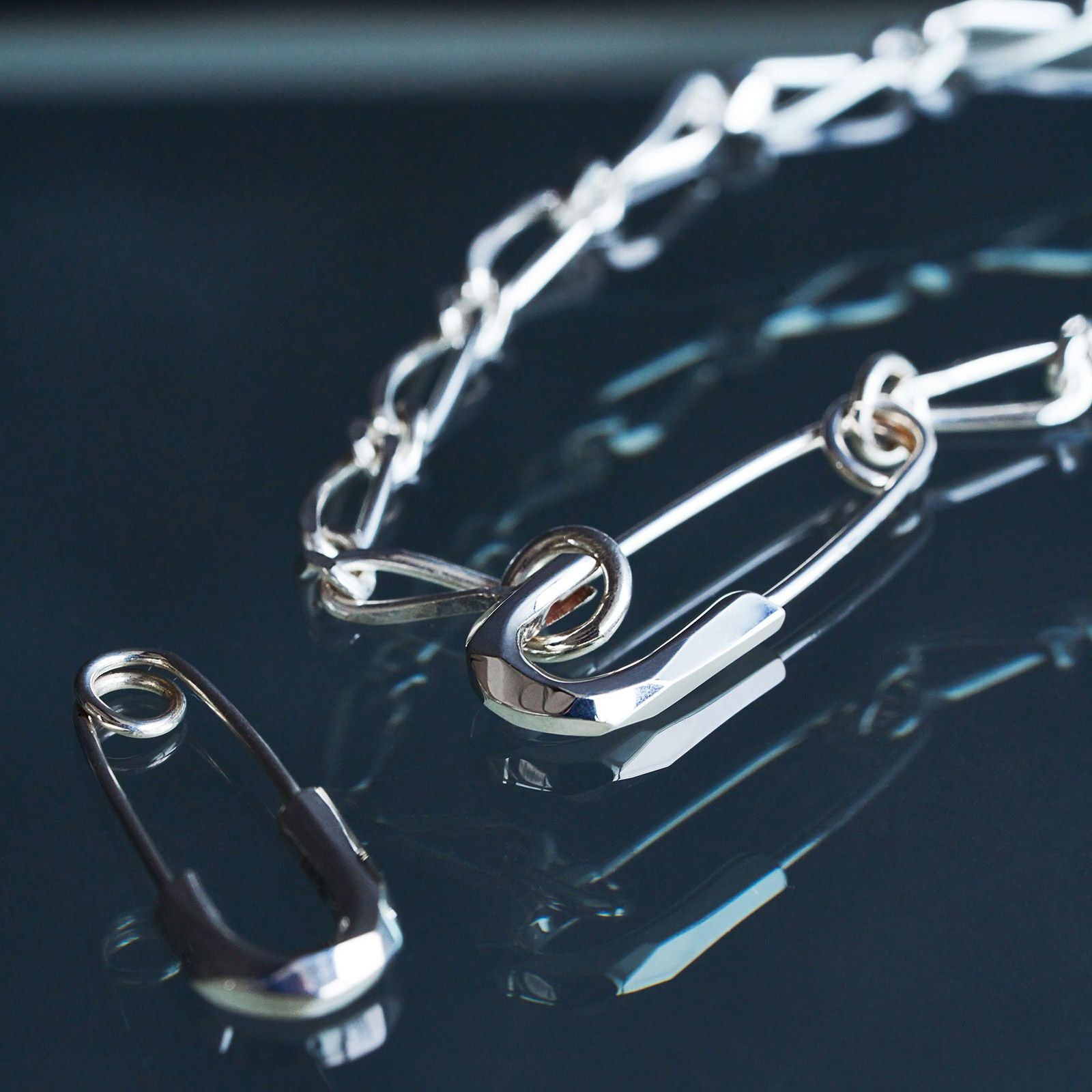 未使用 GARNI Safety Pin Pierce セーフティーピンピアス GARNI - Safety Pin Pierce | Tempt