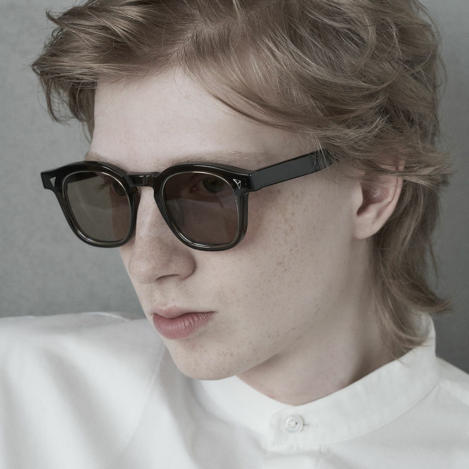 GLITCH × GARNI」Delta | GARNI ONLINE STORE