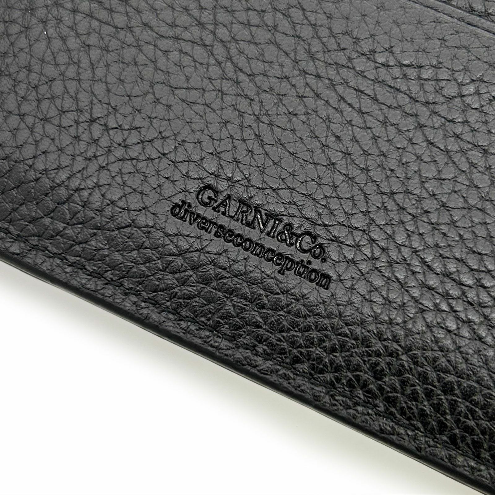 Triangle Mini Fold Wallet - BLACK | GARNI ONLINE STORE