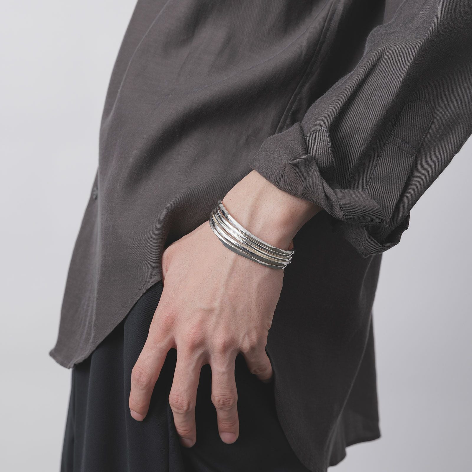 Union Fivefold Bangle | GARNI ONLINE STORE