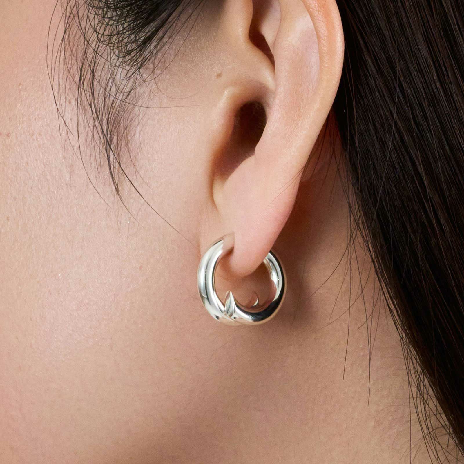 Intersect Hoop Pierce | GARNI ONLINE STORE