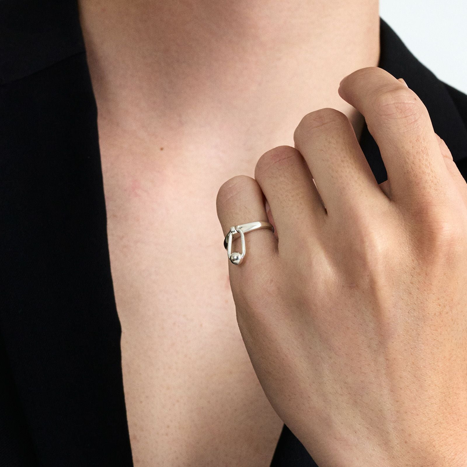 Symbol Charm Ring | GARNI ONLINE STORE