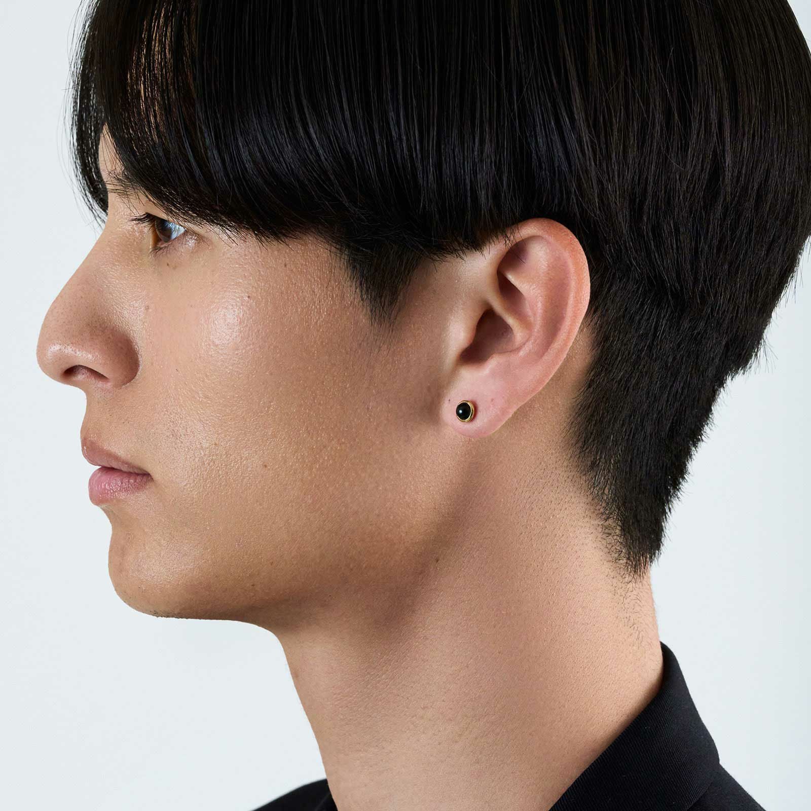Baroque Stud Pierce - BLACK | GARNI ONLINE STORE