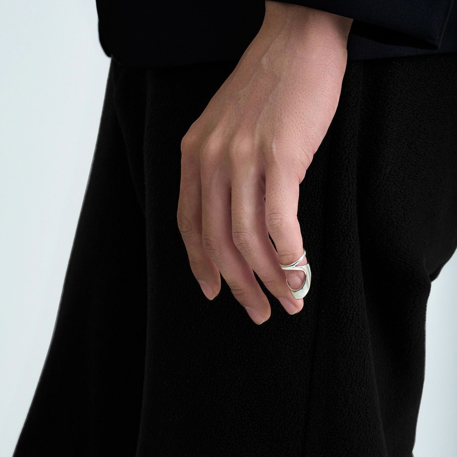Fingertip Ring | GARNI ONLINE STORE