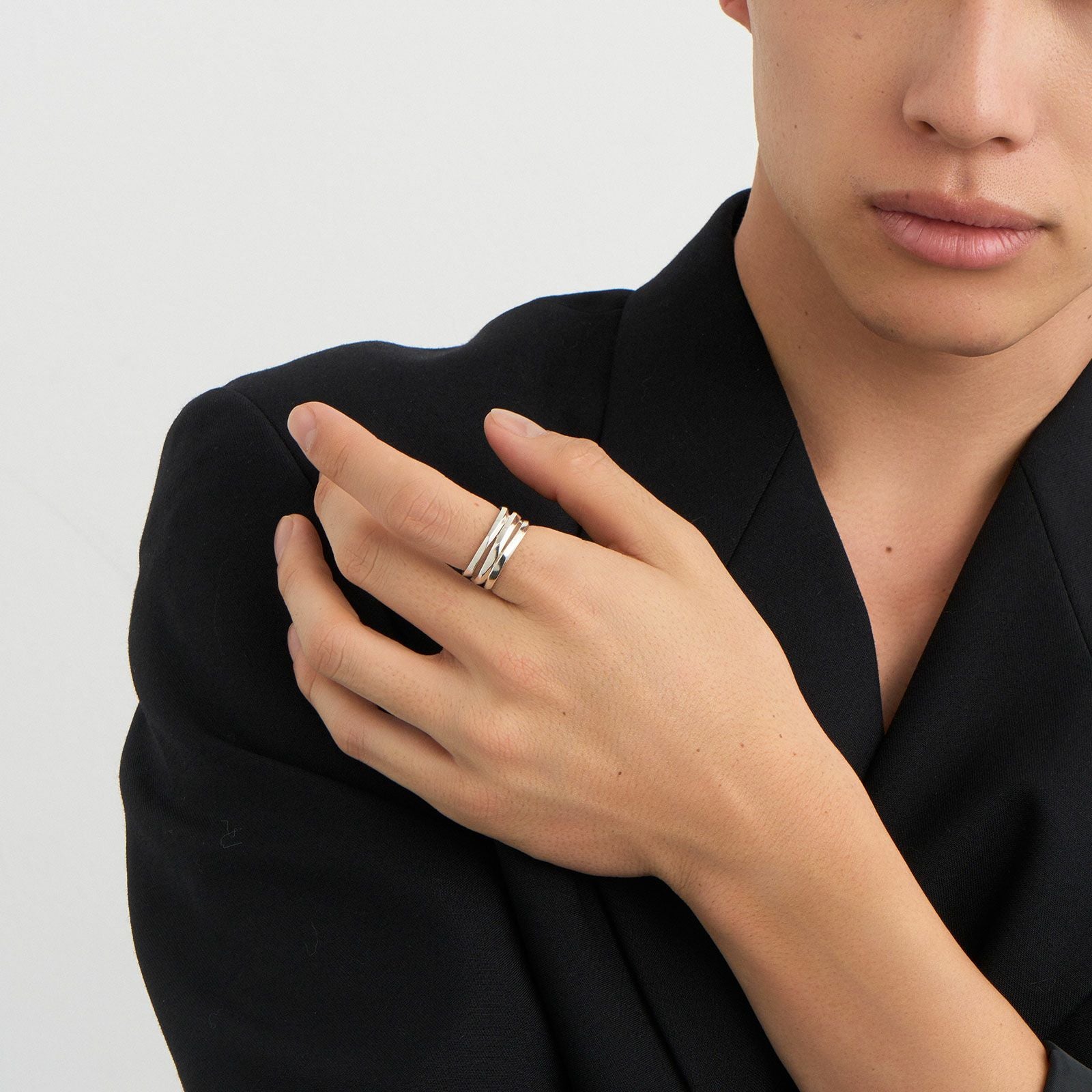 Crockery Triple Ring | GARNI ONLINE STORE