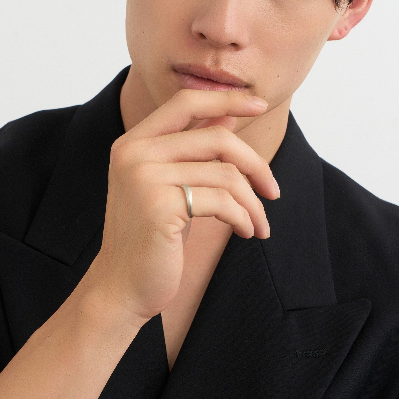 Curved Frost Ring | GARNI ONLINE STORE