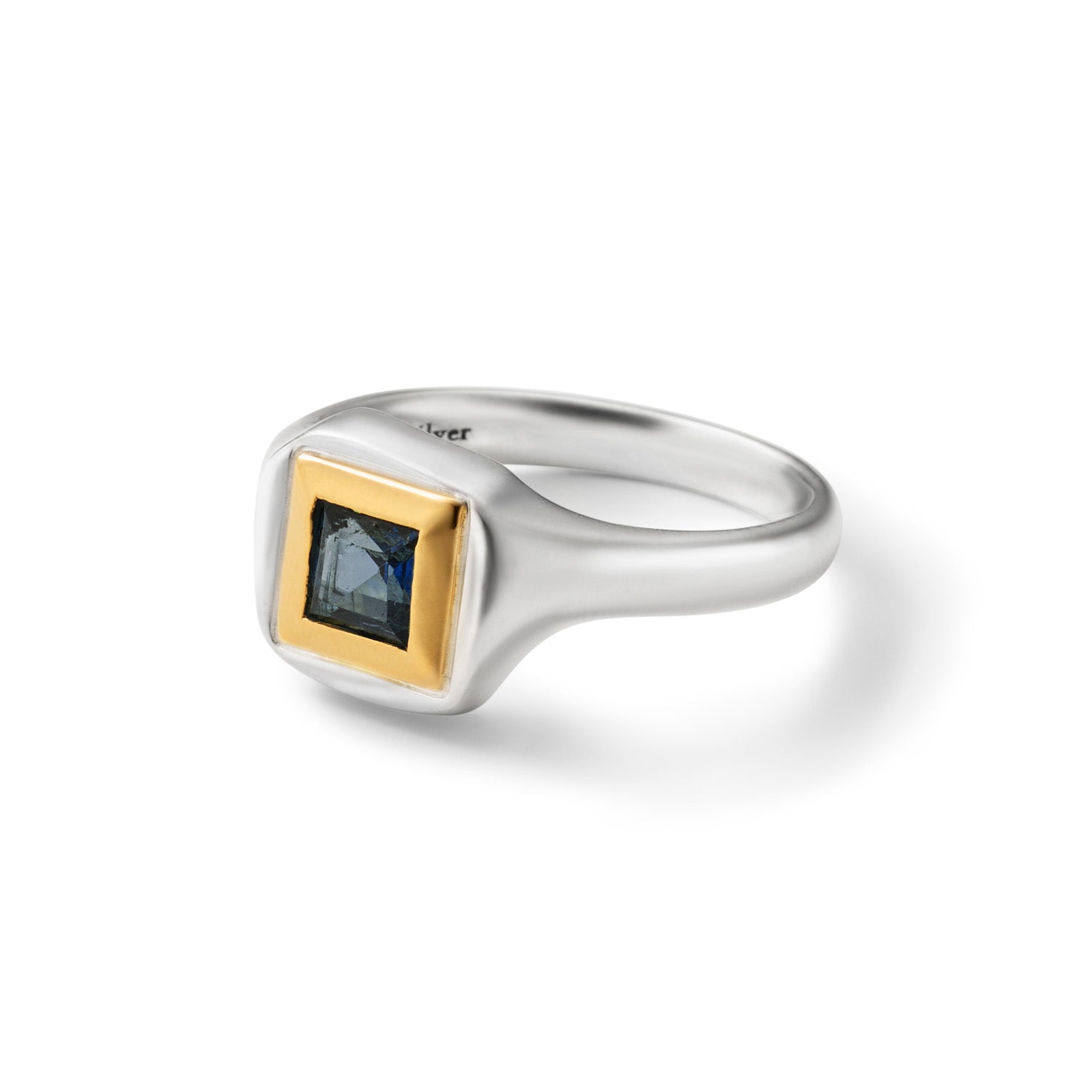 Tiny Jewel Square Ring | GARNI ONLINE STORE