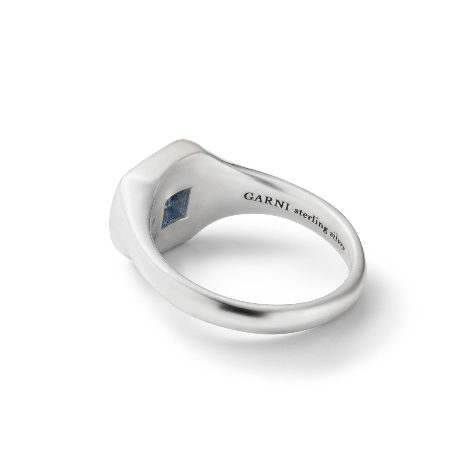 Tiny Jewel Square Ring | GARNI ONLINE STORE