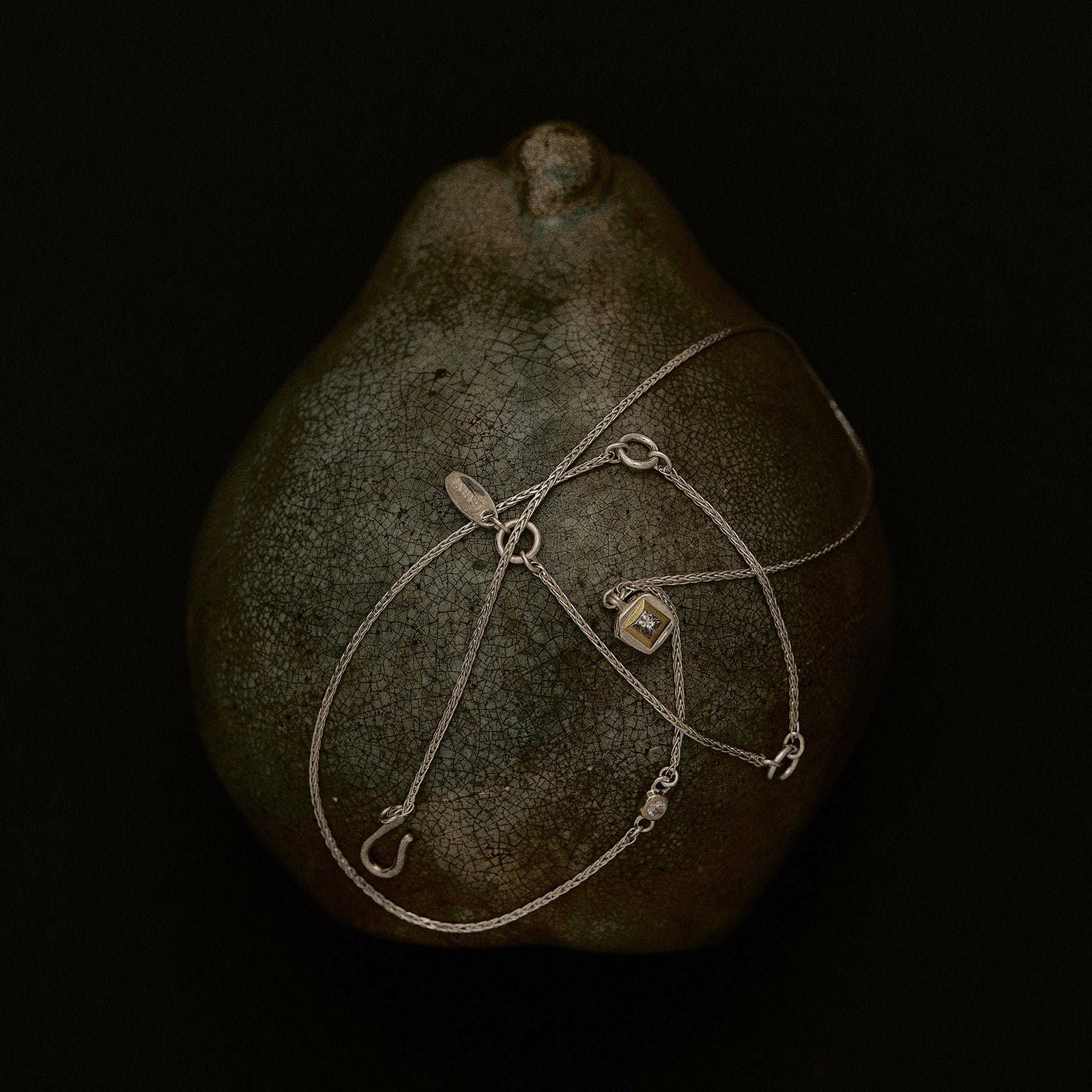 Precious Pendant | GARNI ONLINE STORE