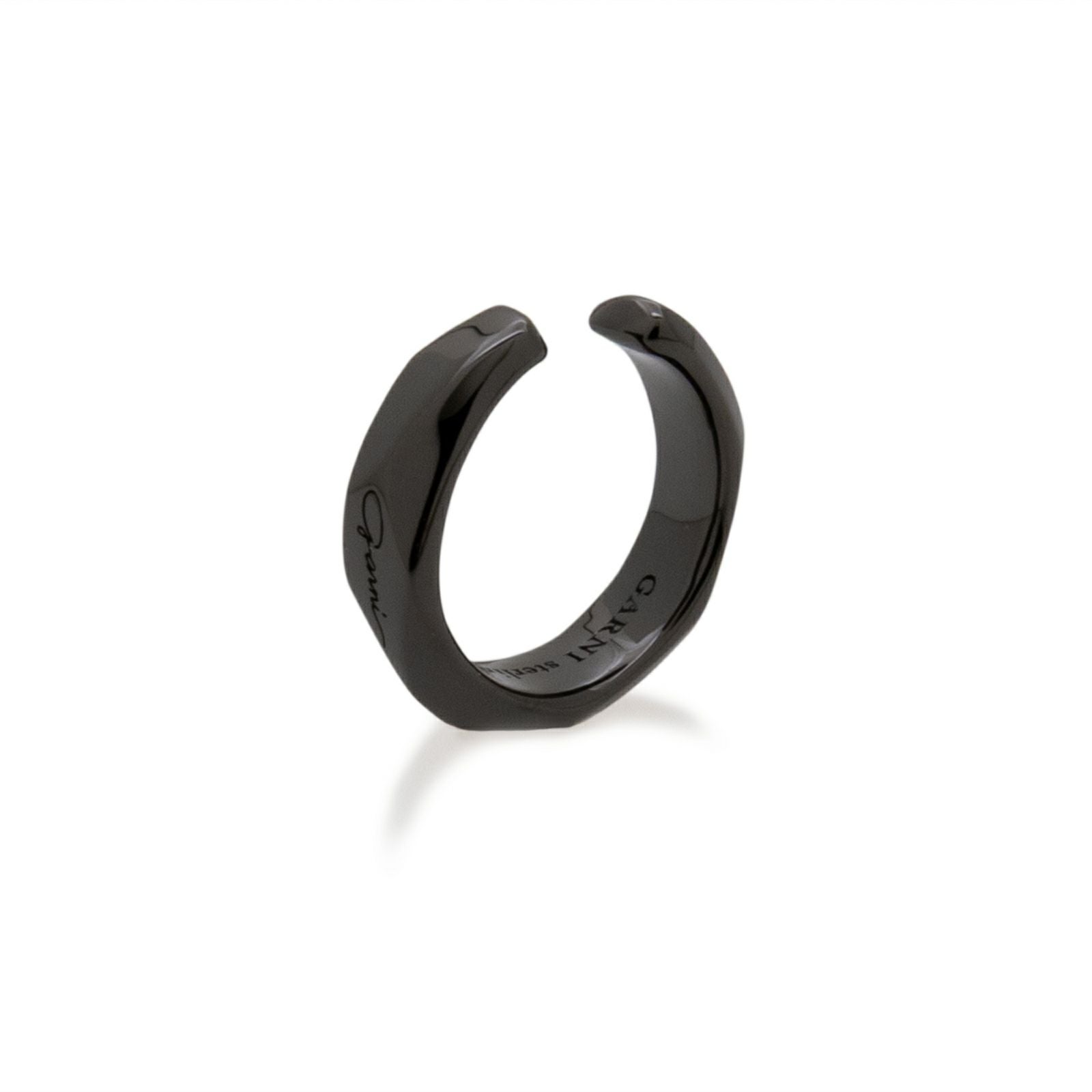 Crockery Ring Ear Cuff - BLACK | GARNI ONLINE STORE