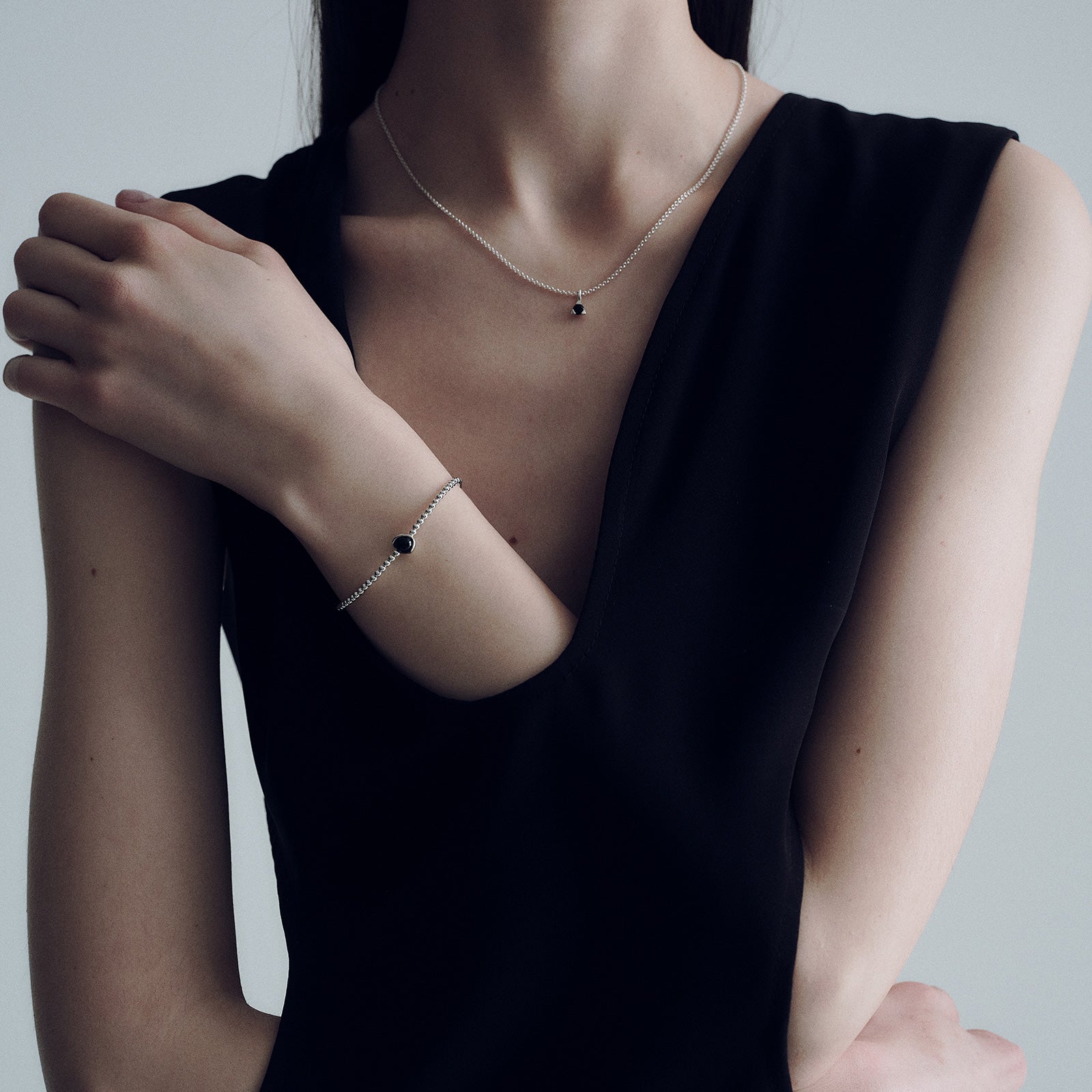 Combination Ball Bracelet - BLACK | GARNI ONLINE STORE
