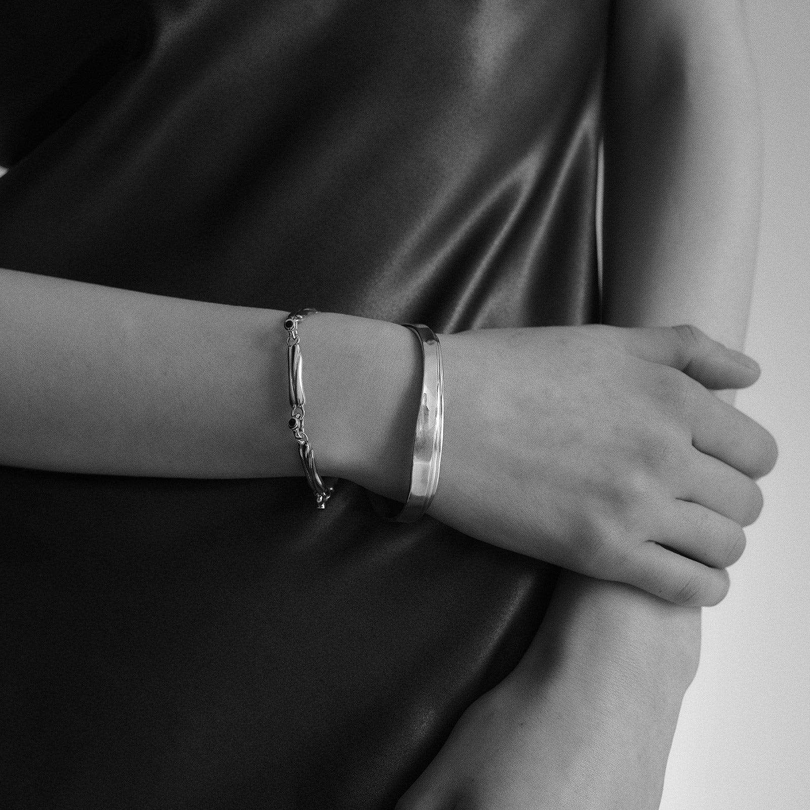 Layered Bangle | GARNI ONLINE STORE